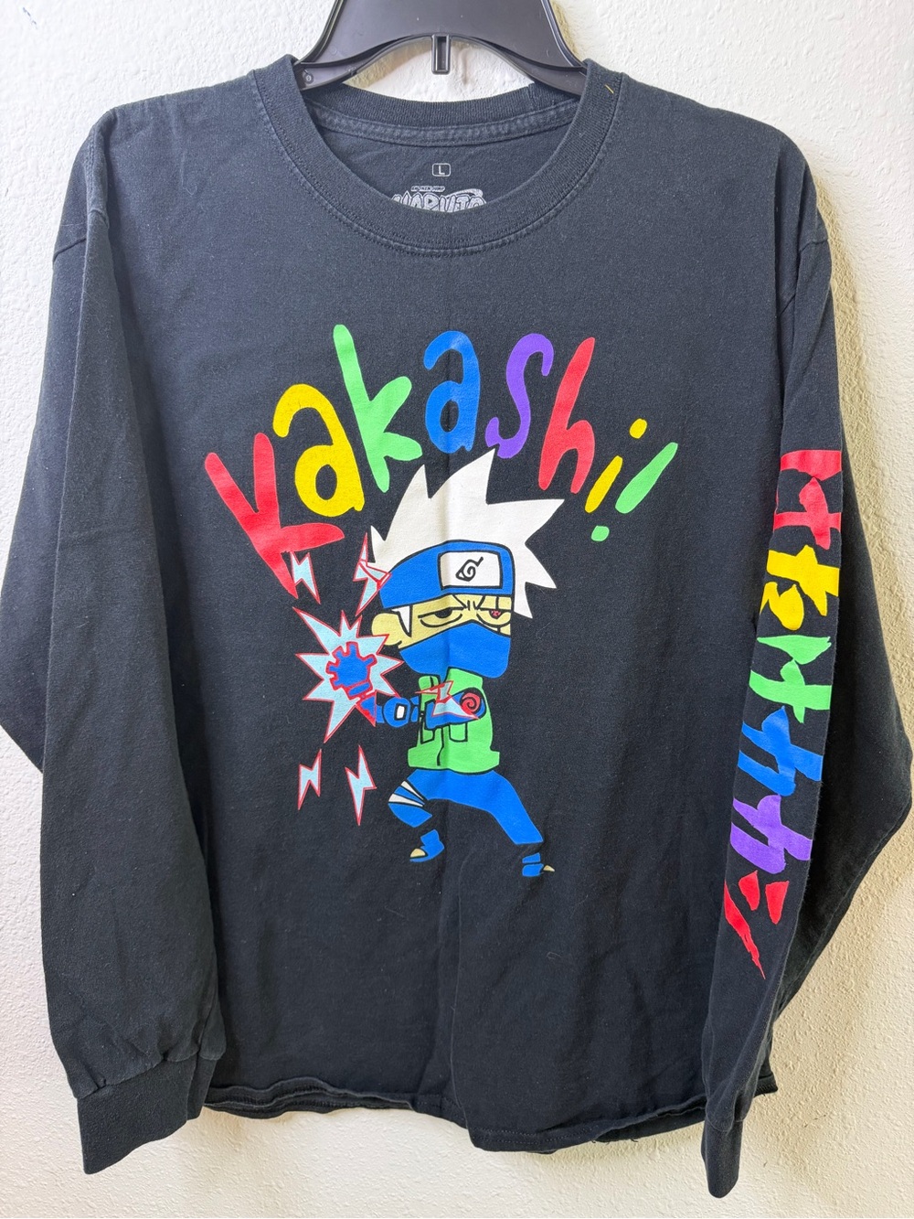 Black Naruto 'Kakashi' Graphic Long-Sleeve Shirt